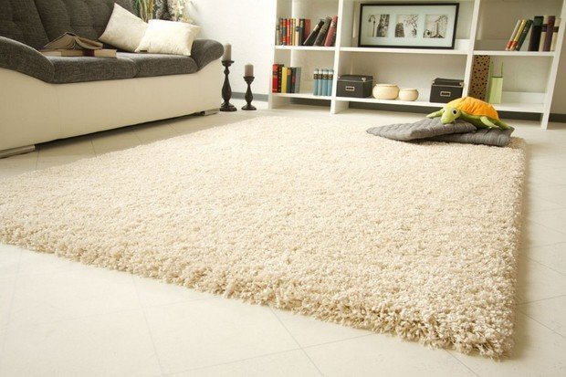 Порада 4: постеліть пухнасті килими