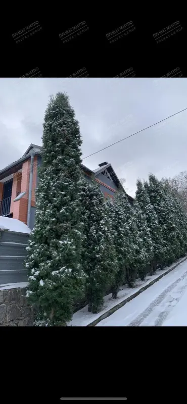 Унікальна пропозиція! Будинок та 200 квадратів під особистий бізнес! До Вашої уваги шикарний двоповерховий будинок в центрі міста, з дивовижним панорамним видом на Поділ.Будинок побудований профессіоналами, і допрацьований дбайливими власниками.Не житлове приміщення - розміром 200м, під особистий бізнес ( Зараз стомат.центр ).Зручне та цікаве планування. 4 кімнати та кабінет, 2 вбиральні, кухня-вітальня, неймовірний балкон. Сучасна система опалення, якісна проводка всюди.Участок розміром 8 соток з ландшафтним дизайном. Безпека: сигналізація, відеонагляд, високий кам`яний паркан.Дуже гарне розташування, чисте повітря, тихе місце, порядні сусіди. Будинок точно вартий Вашої уваги, ціна нижче собівартості будинку!Телефонуйте, чекаю на Ваші запитання!