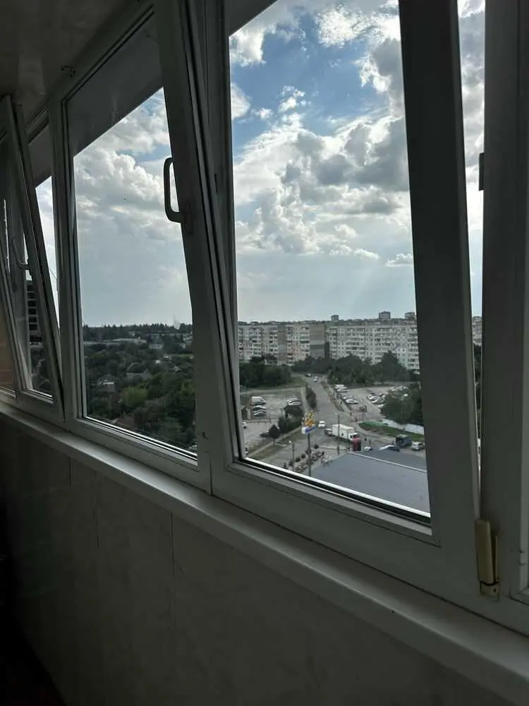 Квартира · 3 кімнати — Огнівка