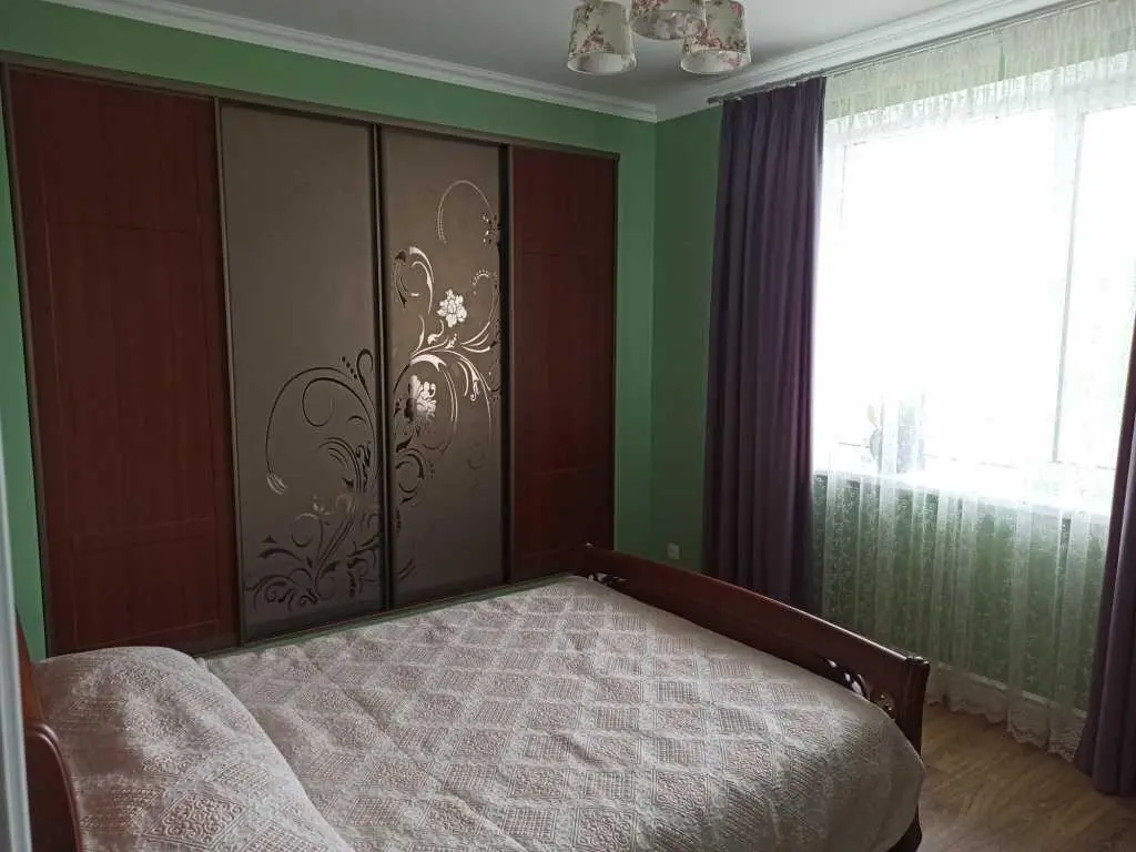 Будинок — Яківці