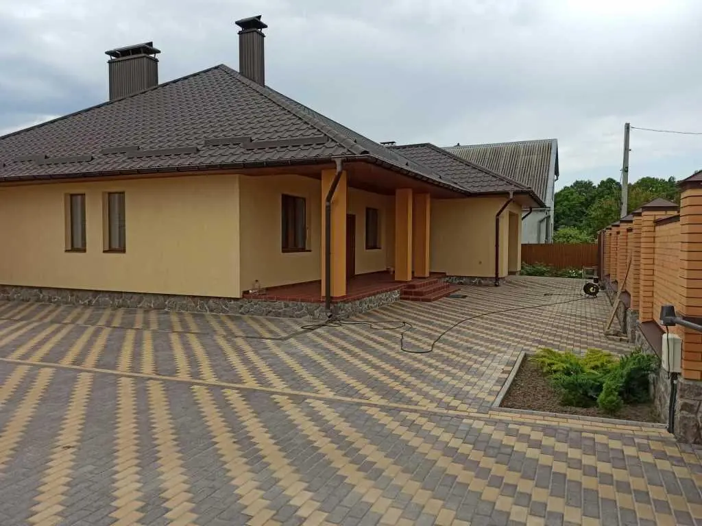 Будинок — Яківці