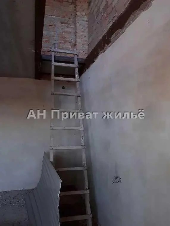 Квартира · 4+ кімнати — Центр