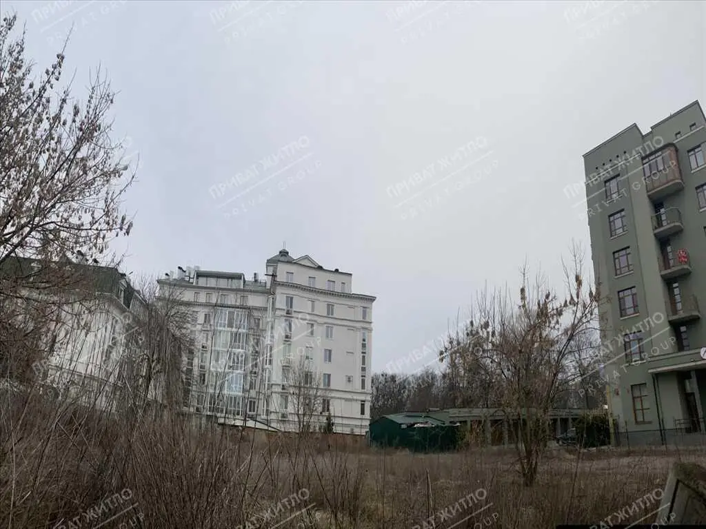 Ділянка — Центр
