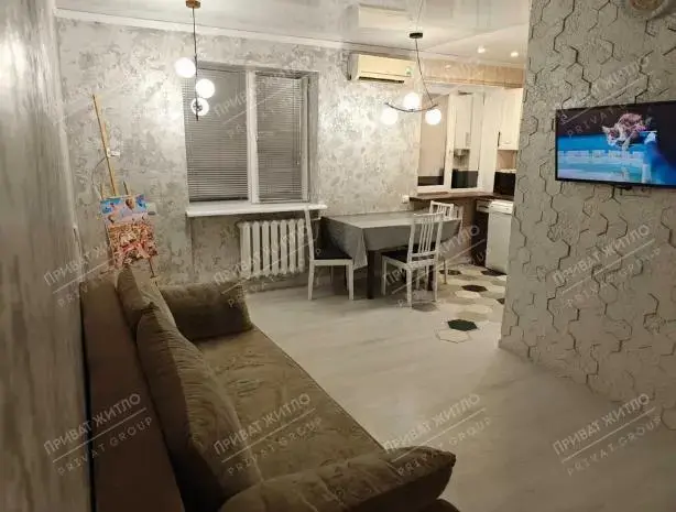 Квартира · 3 кімнати — Браїлки