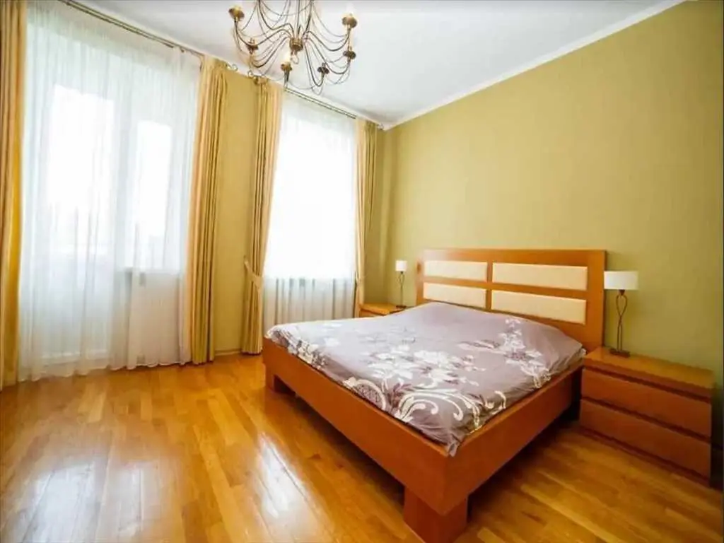 Квартира · 3 кімнати