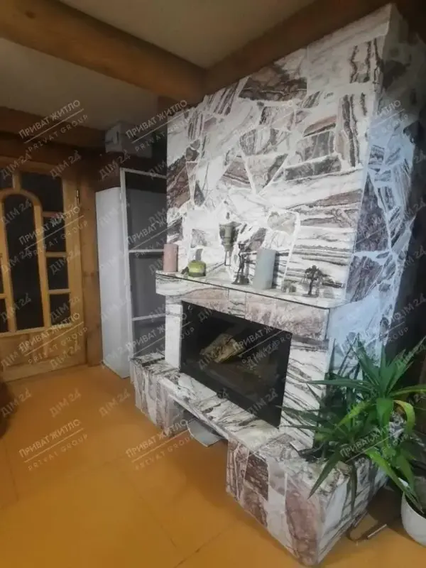 &nbsp;Дачний будинок можна використовувати по різному! При цьому зручно коли купуєш будинок для відпочинку, а є можливість проживати весь рік!  &nbsp;У продажу дачний будинок 2020 року побудови, закритий  кооператив в Петрівці з відеонаглядом! * Повністю побудований із зрубу, екологічно чистий, теплий і красивий матеріал! * Два поверхи, з готовим якісним ремонтом, вам залишиться лише завести особисті речі! * Залишаються брендовані меблі та техніка! * Для опалення встановлено електричний котел Vaillant, дах утеплено мінеральною ватою,доповнено  якісними вікнами WDS. * Територія огорожена, 6 соток, постійно під відеонаглядом, проведено високошвидкісний оптоволоконий інтернет! * Территорія коперативу постійно освітлюється, хороші сусіди! До річки 200м до лісу 400м, насолоджуйтесь природою кожного дня! Краще один раз побачити ніж сто разів почути, запрошуємо вас на перегляд!  Вам точно захочется залишитися на довше, переконайтесь самі!