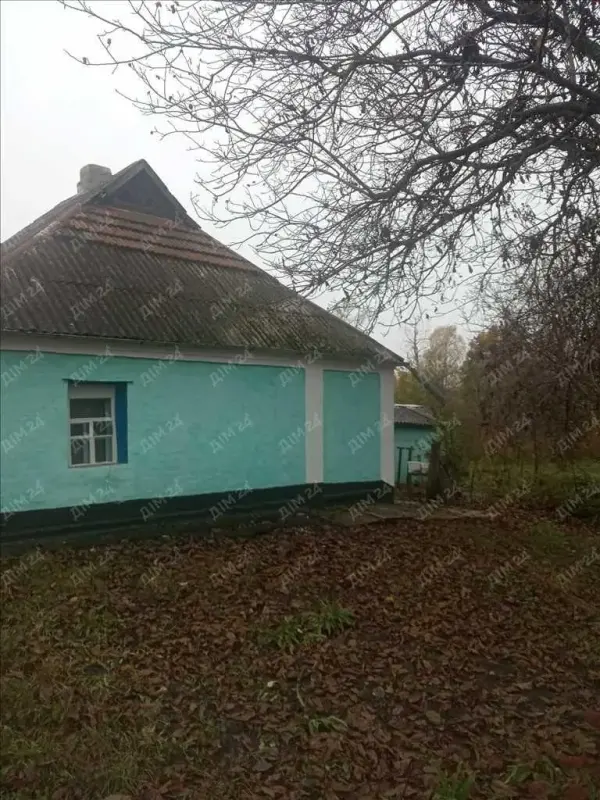 Окремий будинок в с Тахтаулове.Загальна площа 38 м2.Опалення пічне ( газ по вулиці)Електрика заведена до будинку.Вода - колодязь у дворі.Житловий стан.Велика ділянка 20 соток.Є кадасровий номер на землю та приватизація.На подвір`ї &nbsp;господарські споруди: сараї, курник, літня кухня, &nbsp;погріб.Асфальтований підїзд.Поруч зупинка транспорту.Телефонуйте та домовляйтеся на показ!