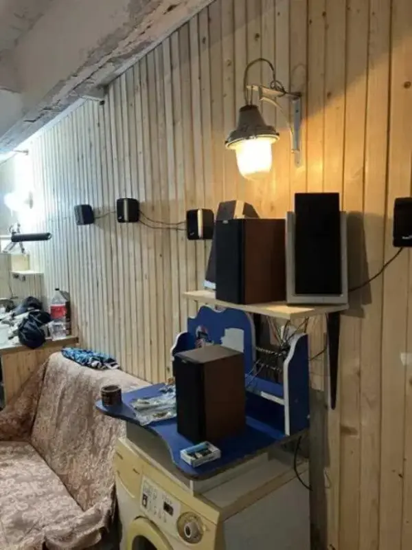 У продаж пропонуємо гараж в гаражному кооперативі на вул. Серьогіна* Загальна площа 25 кв.м* Утеплений та має житловий гарний стан* Є електрика, оглядова ямаДокументи готові до продажу!Телефонуйте, відповім на додаткові питання та організую показ!