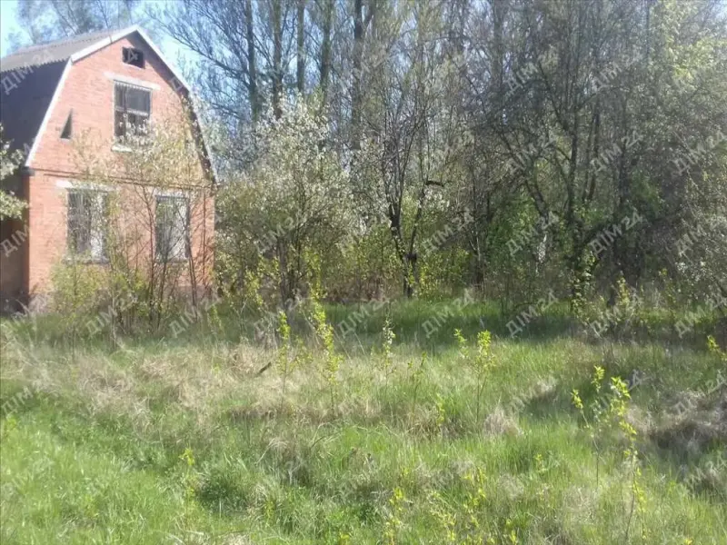 В продажу дача в Машівському районі.Капітальна двоповерхова споруда 1990 року забудови.На 1 поверсі кімната, кухня.На 2 поверсі простора кімна з якої відкривається чудовий вид на озеро Тагамлик.Опалення пічне.Окремий двір 9 соток.Документи є на будинок і на землю.В пішому доступі зупинка автобуса та ж/д.Телефонуйте та домовляйтеся на показ!