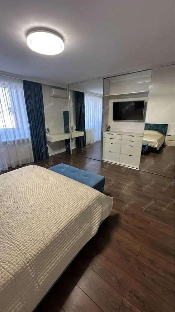 Квартира · 3 кімнати