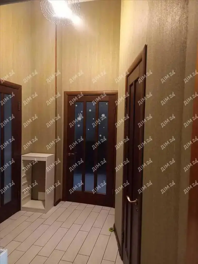 Квартира · 3 кімнати — Зигіна