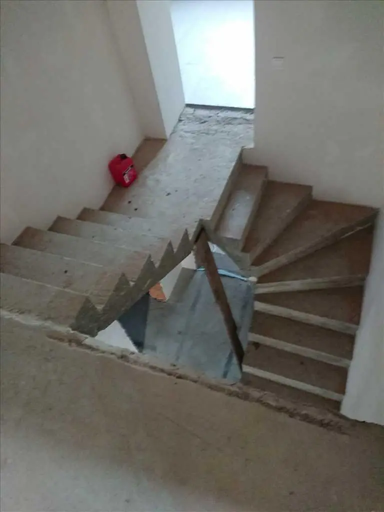 Будинок — Яківці