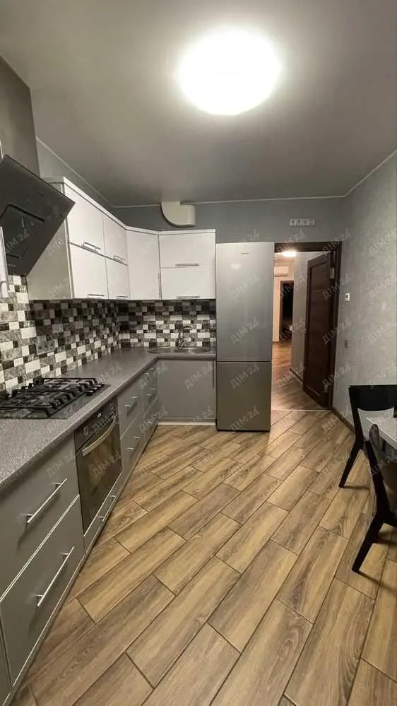 Квартира · 3 кімнати — Розсошенці