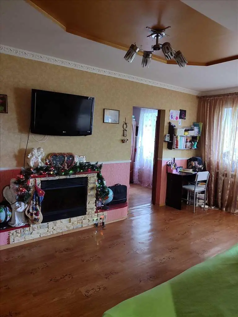 Квартира · 3 кімнати