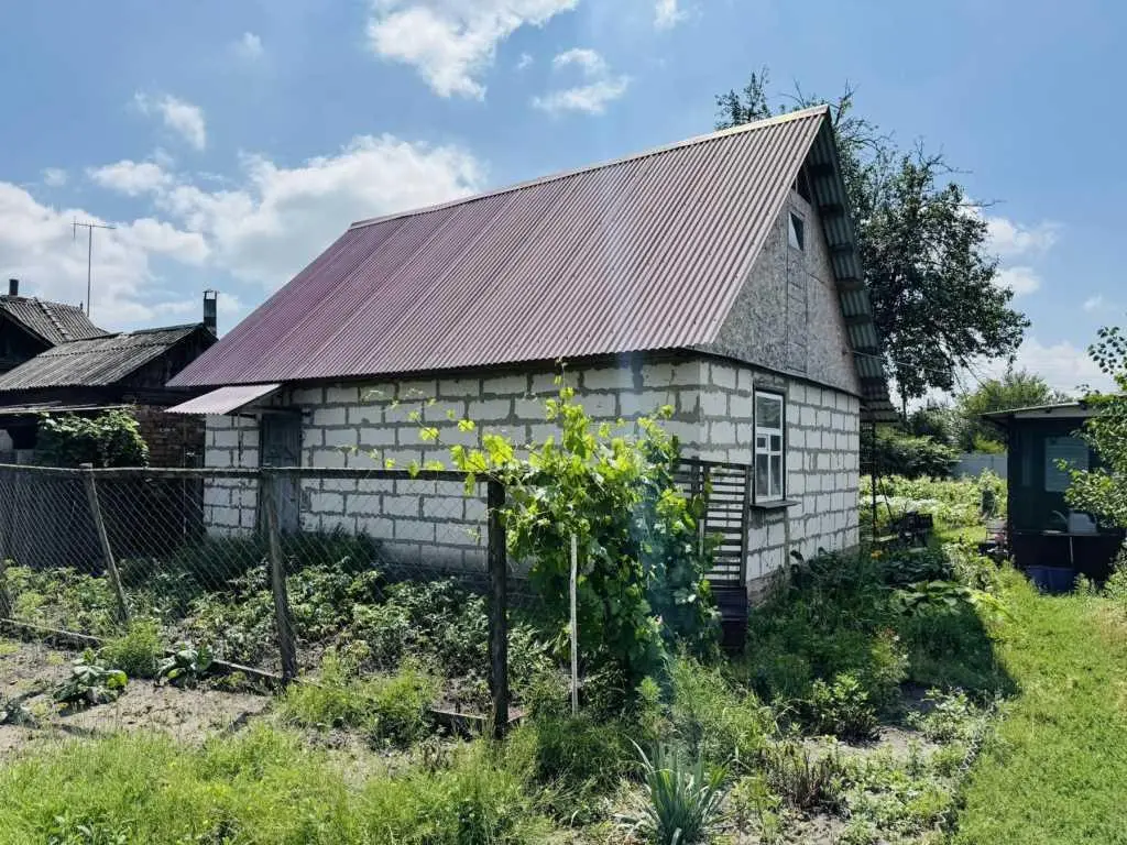 Будинок — Лісок