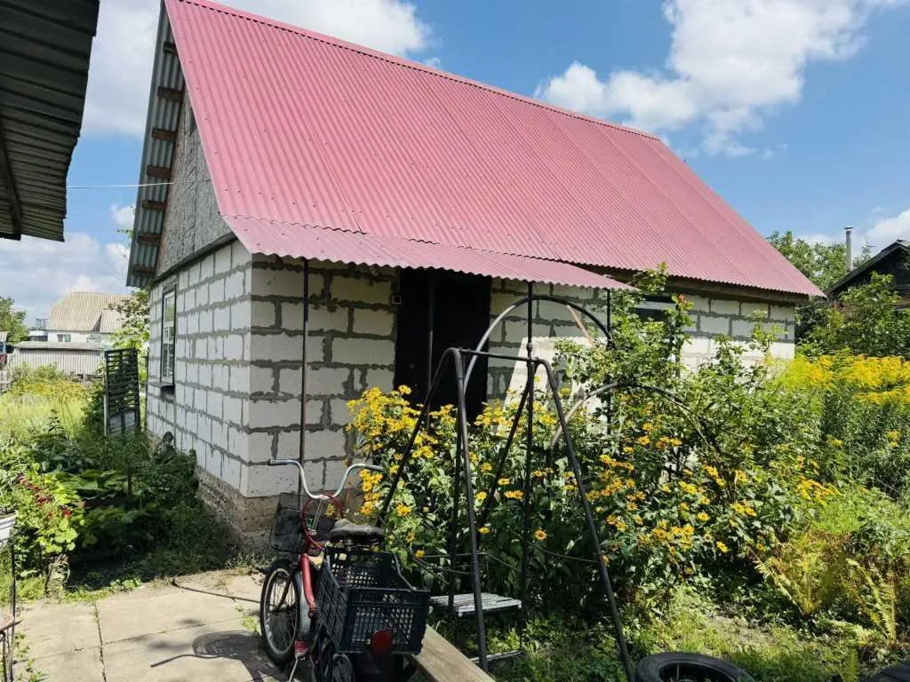 Будинок — Лісок