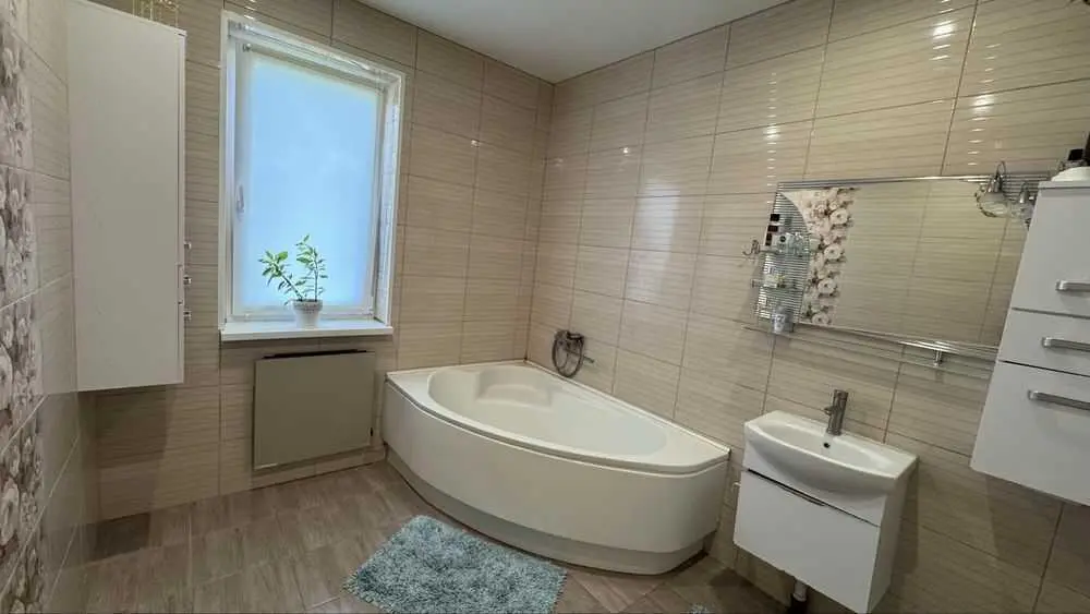 Будинок — Автоагрегатний завод