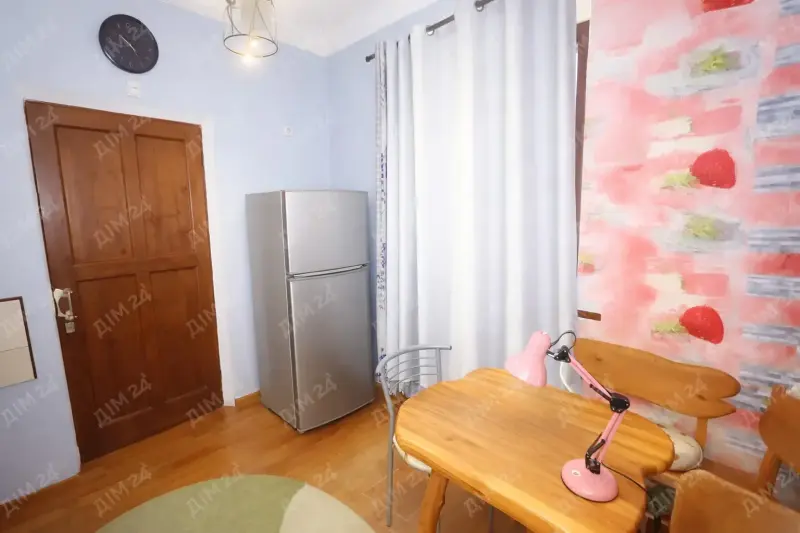 Продаж окремого будинку на Леваді.Загальна площа 80 кв.м., 4 кімнати.Усі зручності для комфортного проживання в будинку.Ділянка площею 12 соток &nbsp;має легкий підйом.В будинку не завершений ремонт, але для проживання це не критично.Опалення 2 контурний газовий котел, центральне водопостачання.Гарне розташування для окремого будинку.