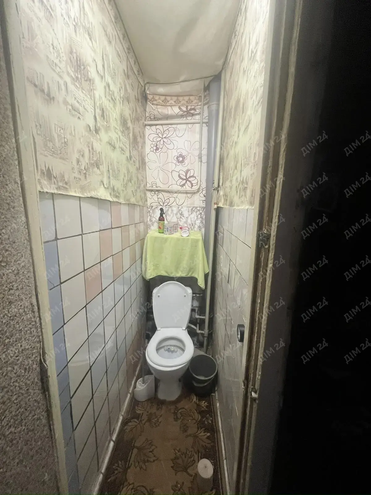 Квартира · 4+ кімнати
