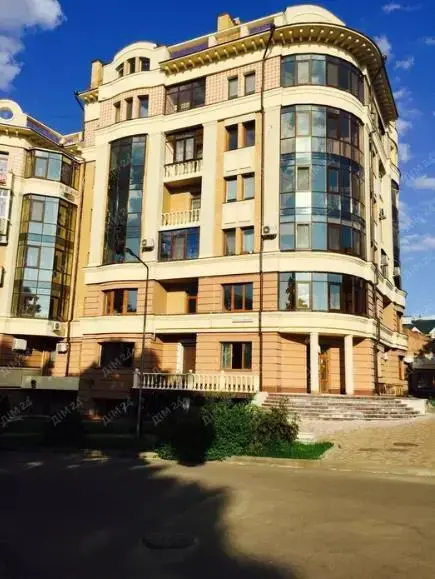 Квартира · 3 кімнати