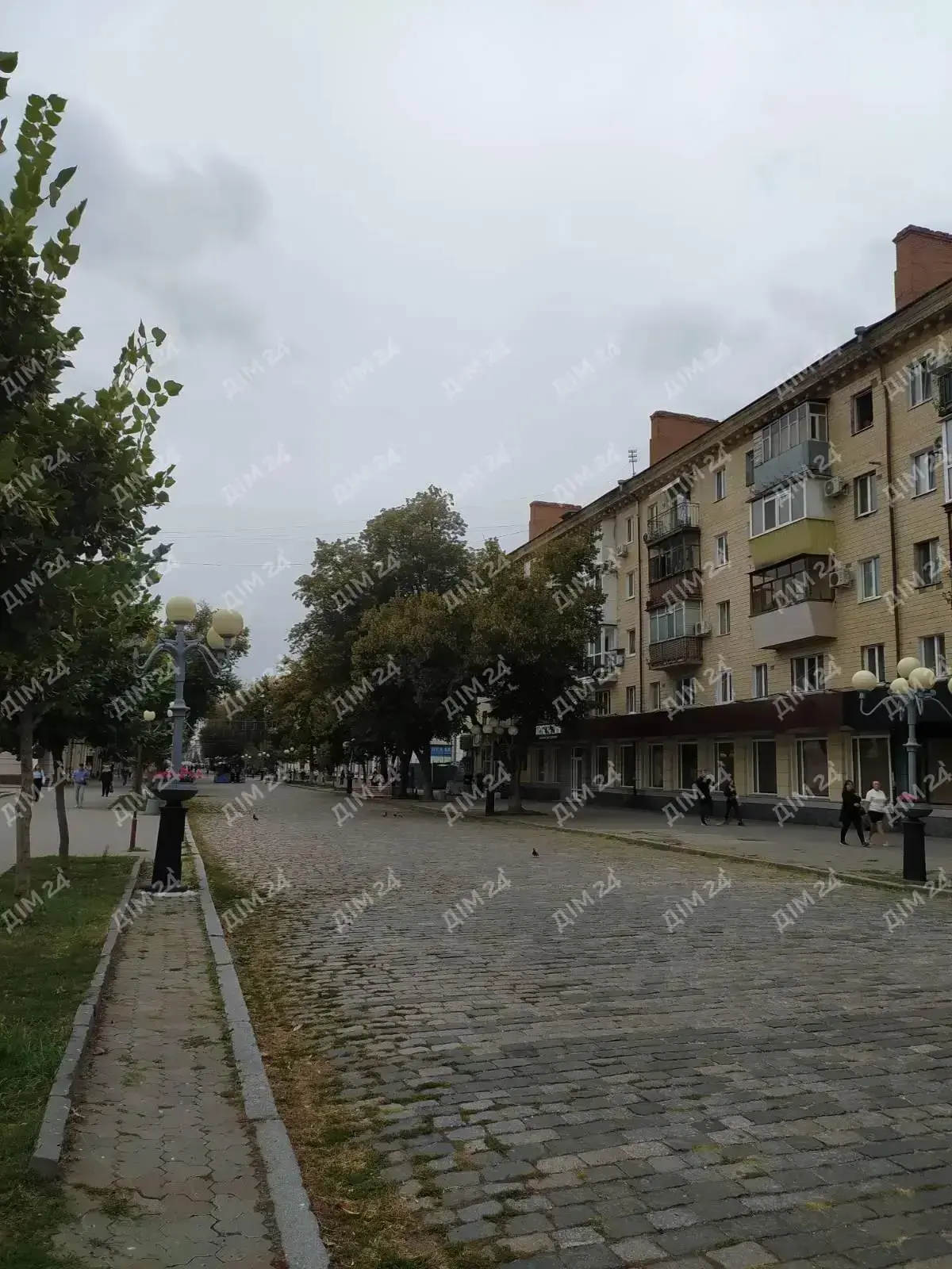 Квартира · 3 кімнати