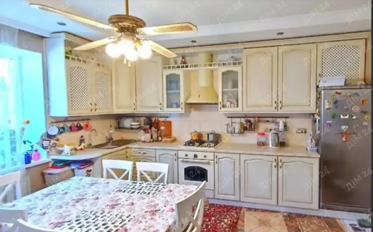 Будинок — Рибці