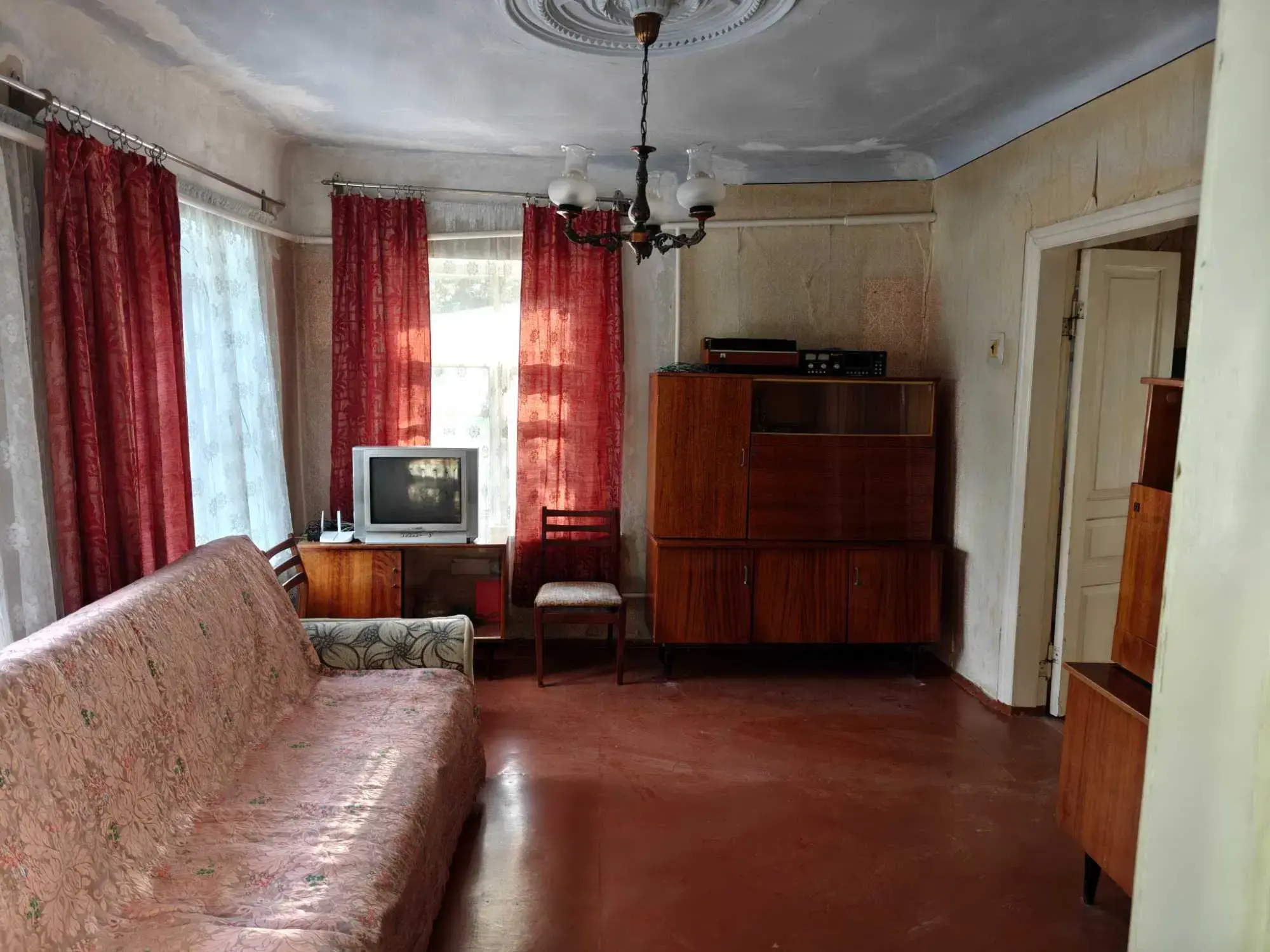 Будинок — Поділ