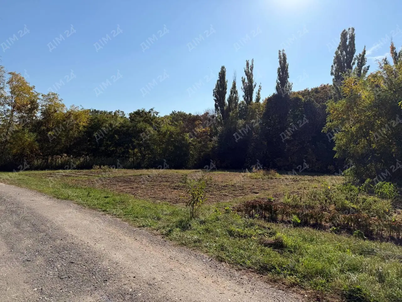Ділянка — Яківці