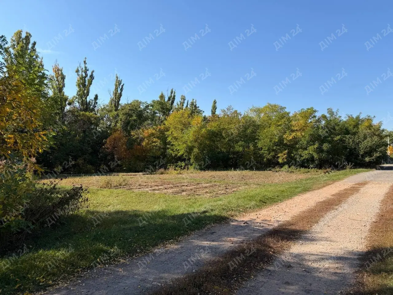 Ділянка — Яківці