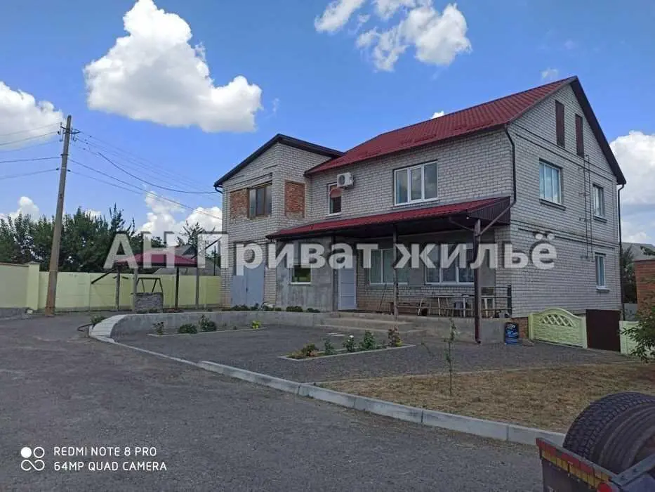 Будинок в Мильцях з гаражем для вантажного авто