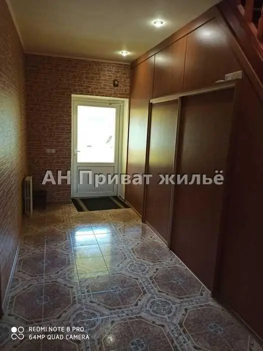 Будинок в Мильцях з гаражем для вантажного авто