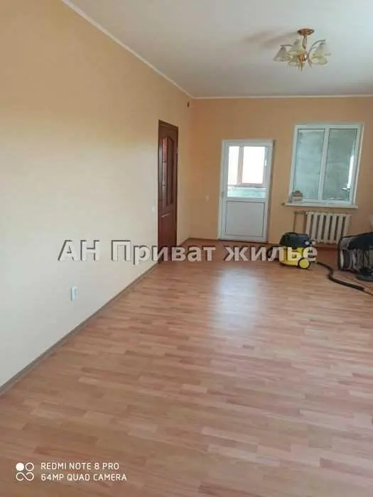 Будинок в Мильцях з гаражем для вантажного авто