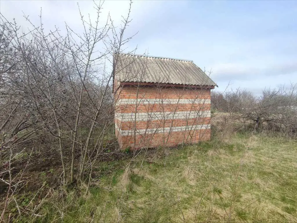 Ділянка під забудову - 15 км до міста! 