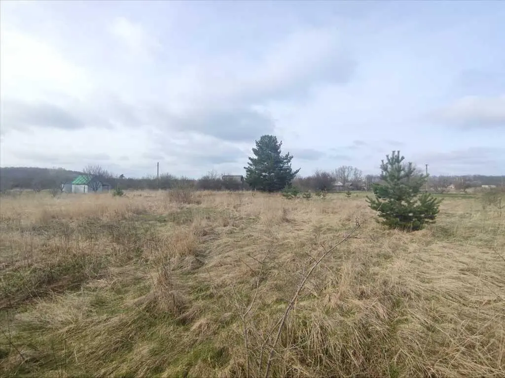 Ділянка під забудову - 15 км до міста! 