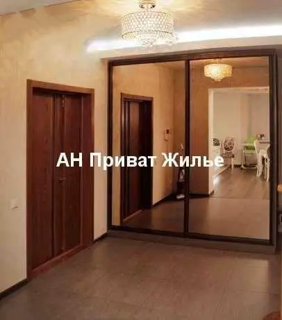 Затишний та просторий будинок в мікрорайоні Юрівка