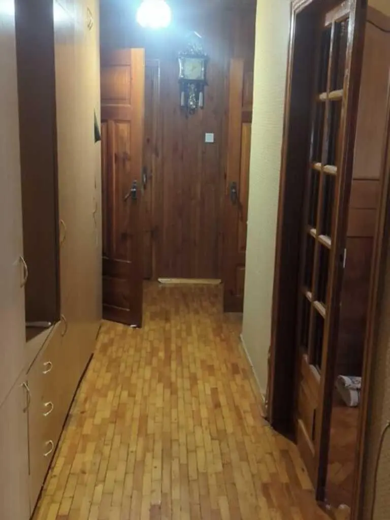 Продаж 3 кімнатної квартири на м-н Левада
