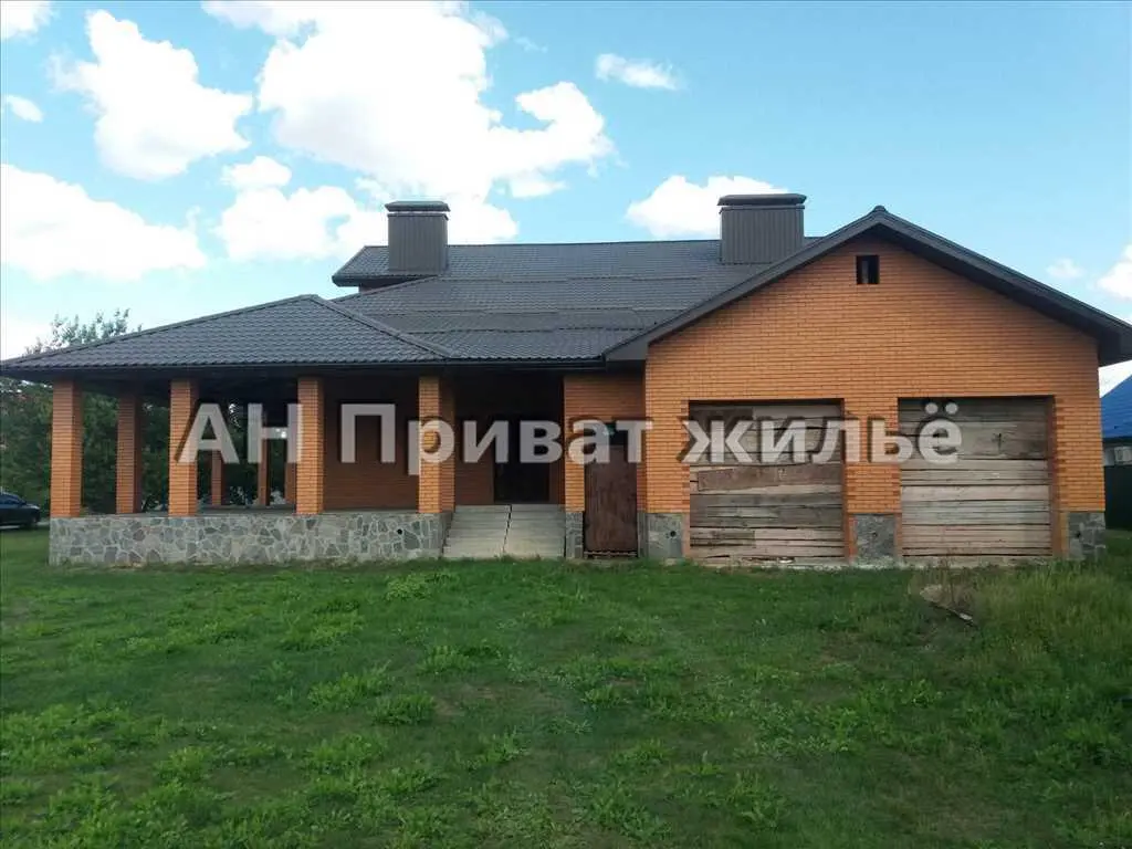 Сучасний будинок в Горбанівці 