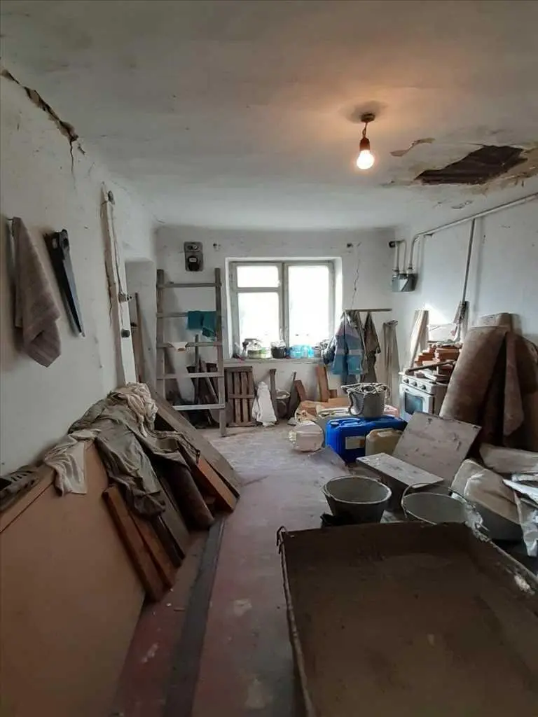 Частина будинку у районі Інституту Зв`язку!