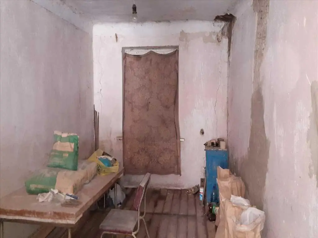 Частина будинку у районі Інституту Зв`язку!