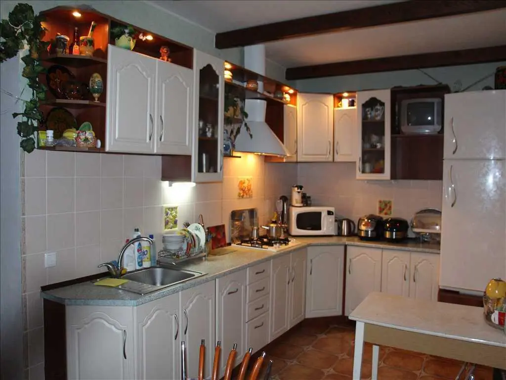 Капітальний будинок у Яру!