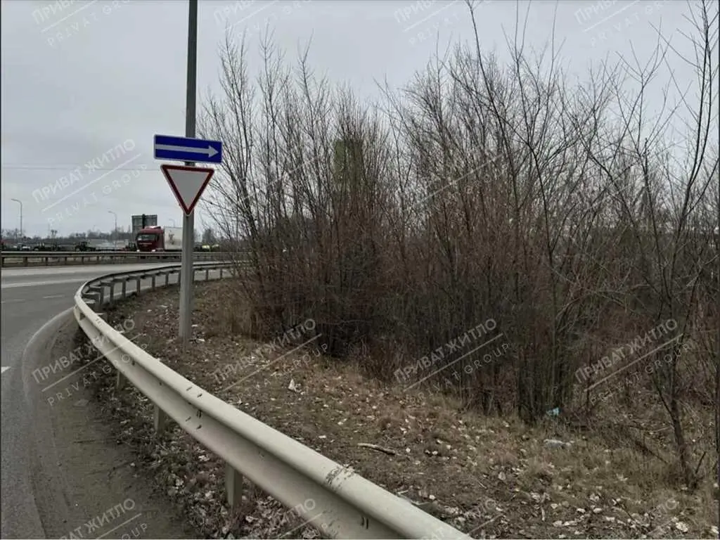 Продам ділянку по Київській трасі 43 соток у Супрунівці