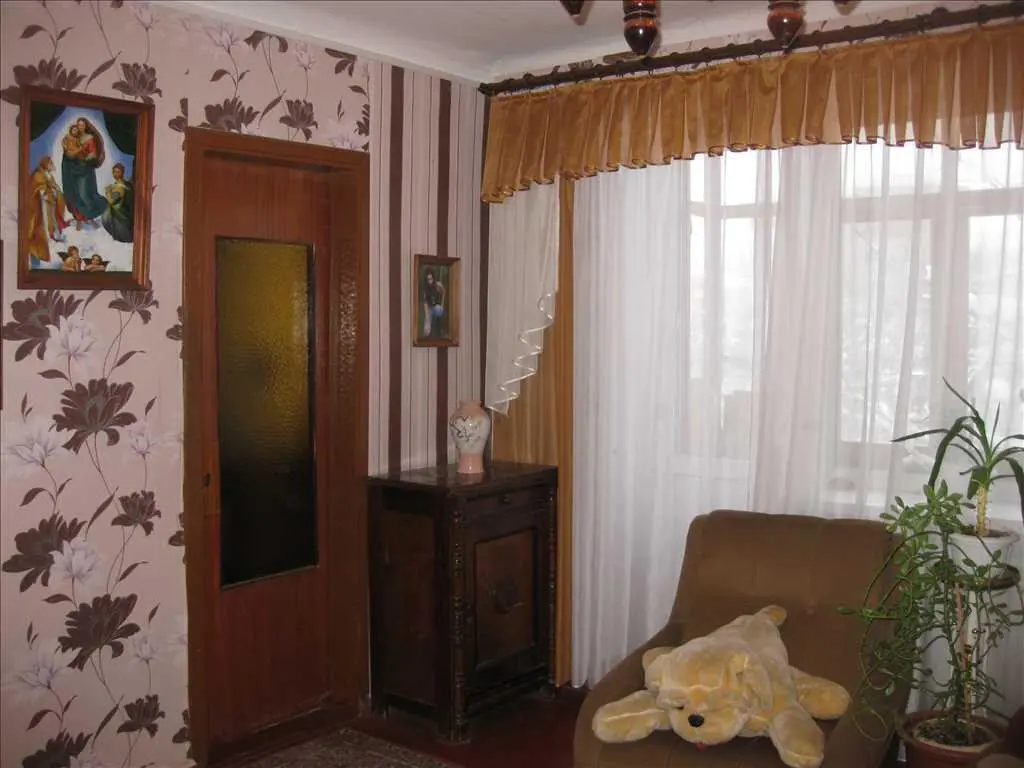 Відмінна чотирикімнатна квартира в центрі Полтави