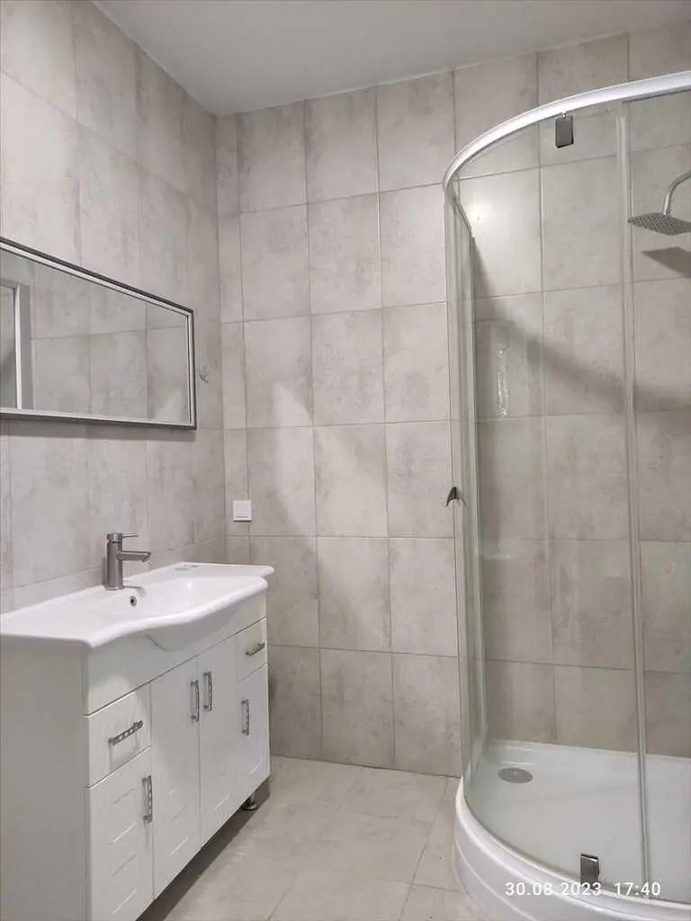 Новий цегляний будинок у Кротенках