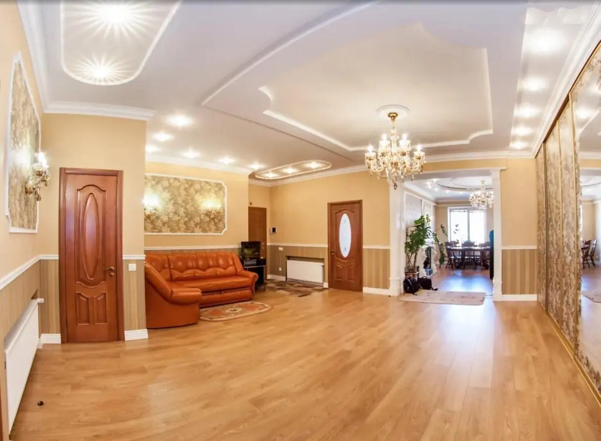 Полтава, 3x кімнатна квартира VIP-класу