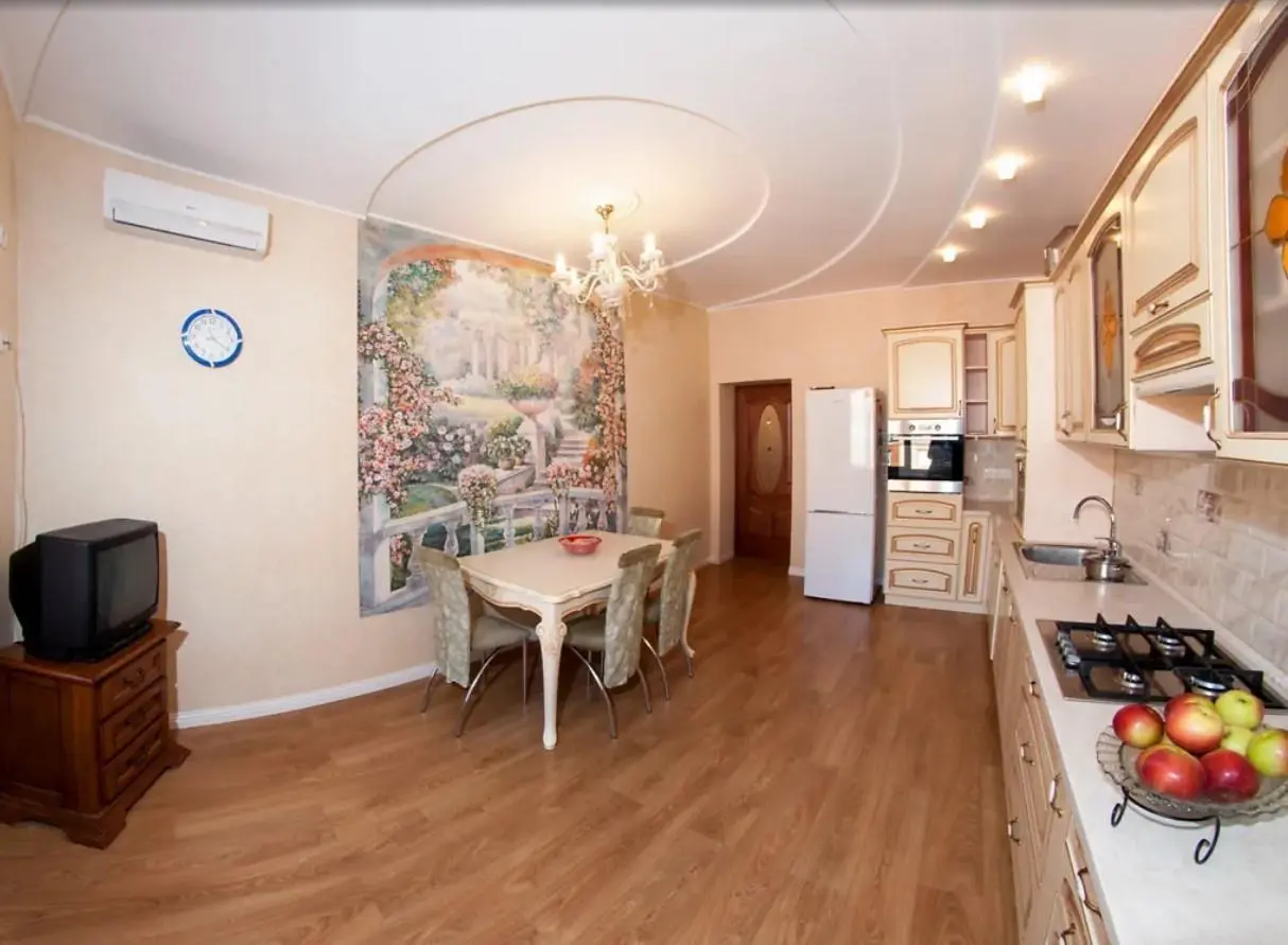 Полтава, 3x кімнатна квартира VIP-класу