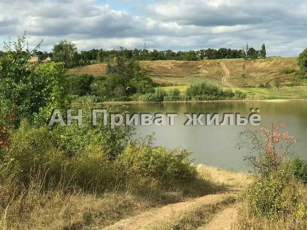 Земельна ділянка в с.Щербані