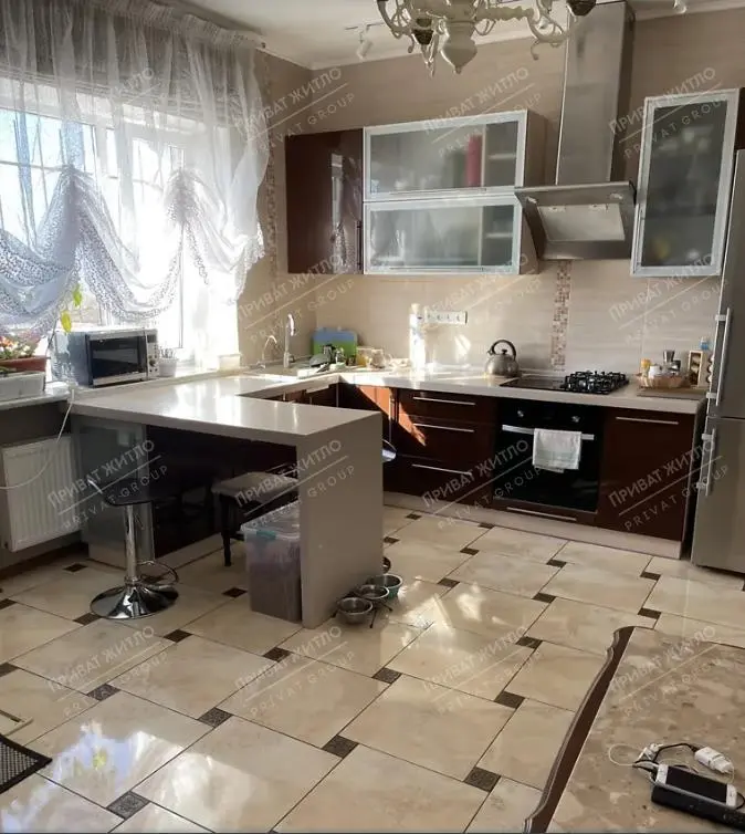 Будинок для дружньої родини! 