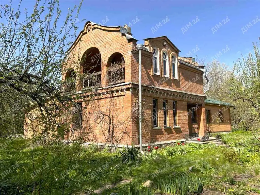  Три будинки на одній ділянці з виходом до річки!