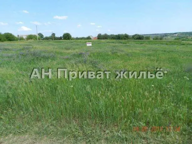 Участок, на котором хочется строить дом.