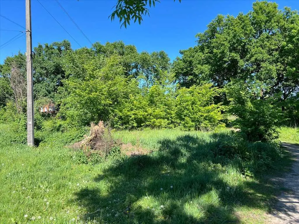 Ділянка на березі річки Коломак!